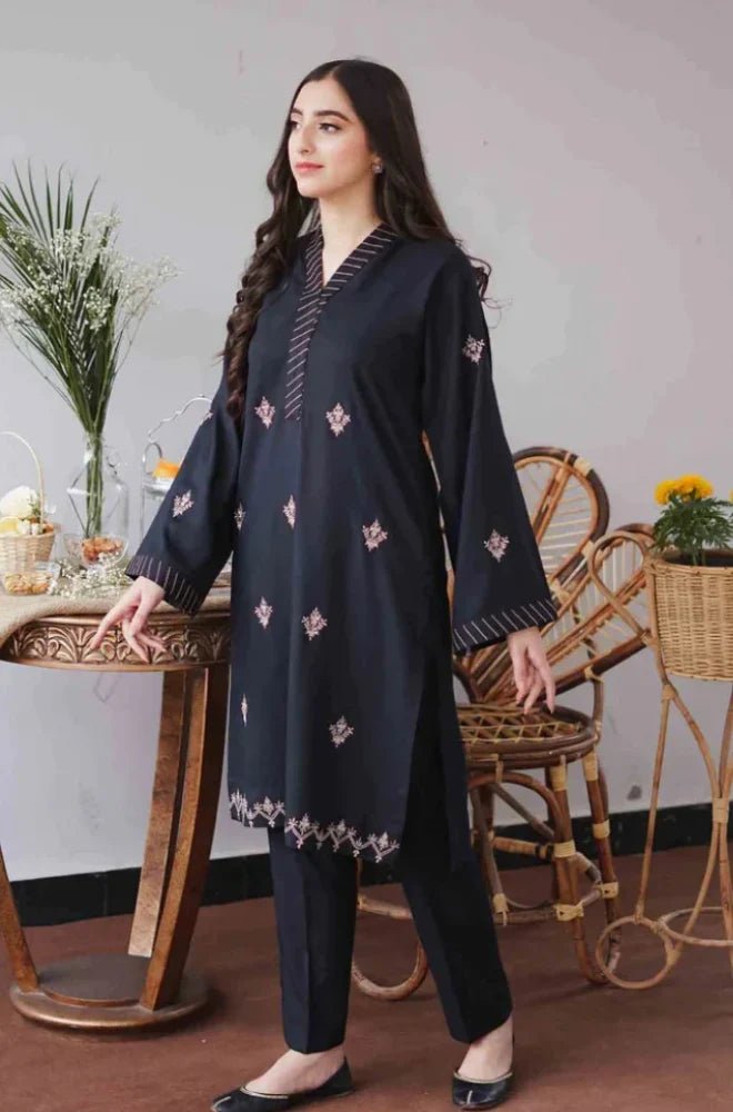 Embroidered Dhanak Unstitched 3PC Set | FS3022 - Bint Ayesha