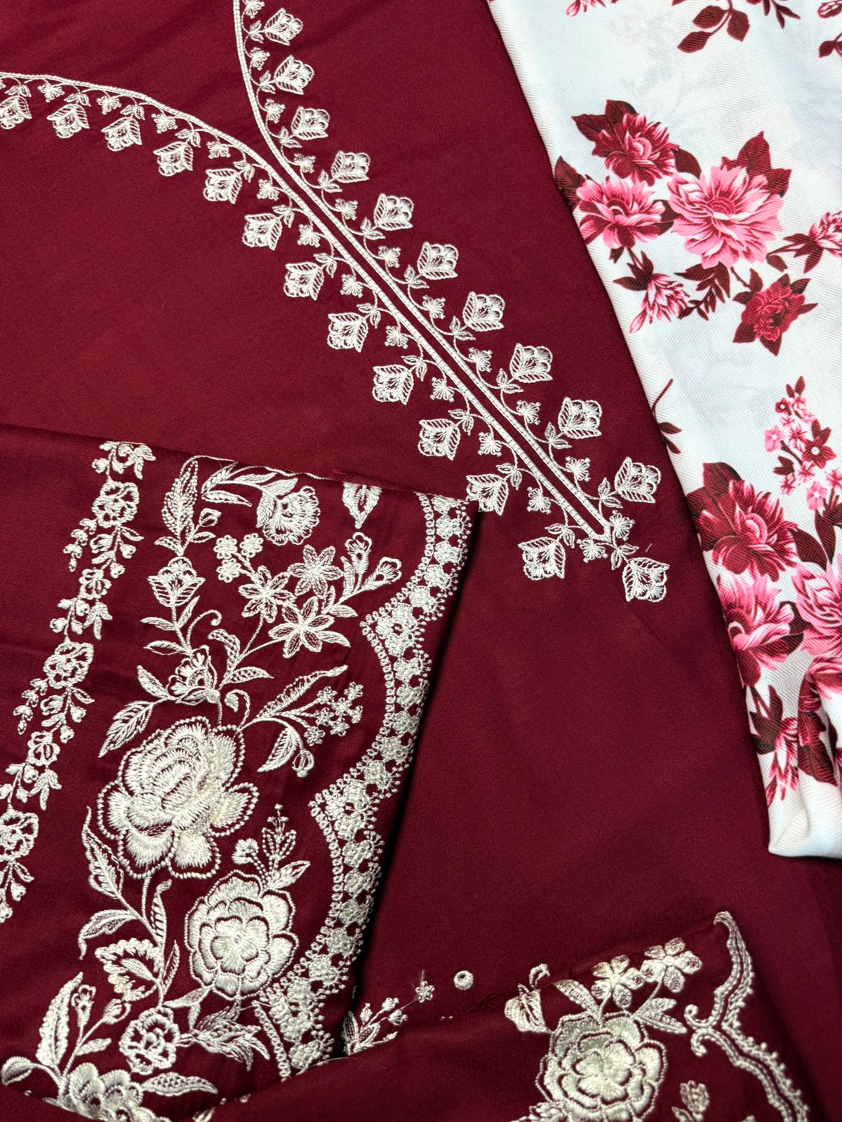 Embroidered Dhanak Unstitched 3PC Set | IIC - 3012 - Bint Ayesha